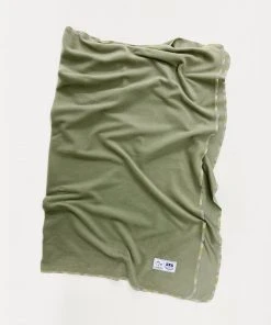 [DEARSTALKER] Seasonless ECOLE FLEECE BLANKET - GREEN Best Sellers