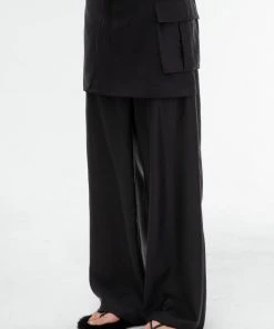 [GIMMETHEYOUNG] SS 22 SKIRT POCKET PANTS / BLACK Best Sellers