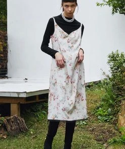 [SORRY TOO MUCH LOVE] FW 21 Flower Ribbon Slip Dress_White