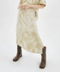 [NASTY FANCY CLUB] SS 22 COZY TERRY SLIT LONG SKIRT (LIME)_F22QD319