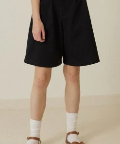 [DEARSTALKER] Summer 22 LILY BERMUDA PANTS - BLACK