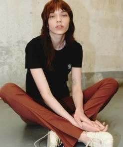 [ROCCI ROCCI] Summer 22 Cutting Embroidery Regular T-shirt (BLACK)