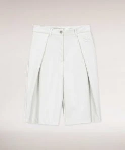 [SPARKLING PIECE] SS 22 FAUX LEATHER BERMUDA PANTS