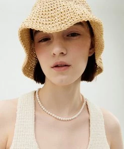 [GOCORI] Seasoneless FLOWER TOGGLE PEARL NECKLACE Best Sellers