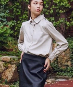 Best Sellers [SORRY TOO MUCH LOVE] FW 21 Round Collar Lauren Blouse_Beige