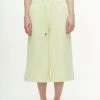 [KEYPU] SS 22 WIDE CAPRI PANTS YELLOW Best Sellers