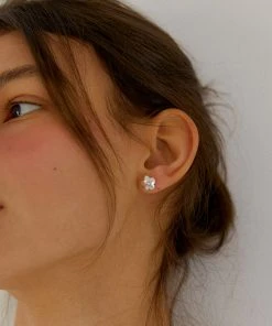 [MIDNIGHT MOMENT] Seasonless Floral Earring Best Sellers