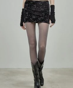 [REHEAT] SS 22 FLOWER CHAIN VELVET SKIRT