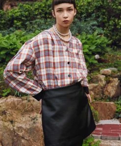 [SORRY TOO MUCH LOVE] FW 21 V-neck Check Shirring Cuffs Point Blouse_White