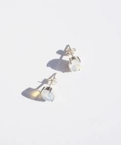 [INODORE] Seasonless Dinky Studs _ White Opal Best Sellers