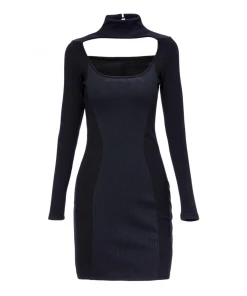 [NONMAINSTREAMER] SS 22 Glamour Dress With Silver&Pearl