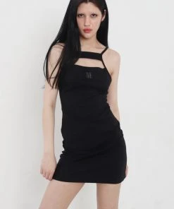 [OV] Summer 22 Square Halter Ops Black Best Sellers
