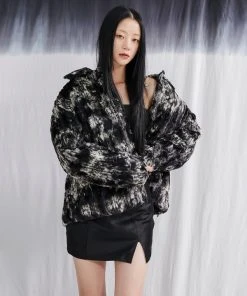 [FLAREUP] Winter 21 Oversized Fur Jacket BK&WH (FL-021)