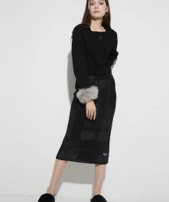 [LUV IS TRUE] Winter 21 PENCIL SKIRT(BLACK)
