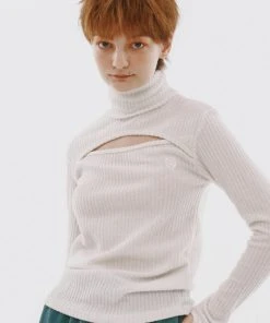 [ROCCI ROCCI] Winter 21 Cut-out Turtle Neck Knit [IVORY]