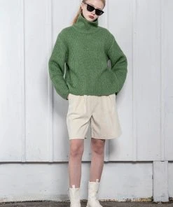 UNORMAL [UNUSUALNORMAL] FW 21 CORDUROY HALF PANTS _ CREAM