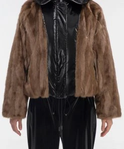 [GIMMETHEYOUNG] Winter 21 GLOSSY FUR PADDING / BROWN