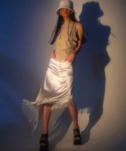 [GIMMETHEYOUNG] 20SS G_DIAGONAL LINE TASSLE SKIRT / WHITE