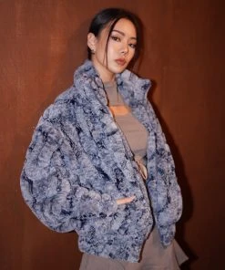 Best Sellers [BABLETWO] FW 21 X Kyla Eco Fur Zipup Jacket (BLUE)