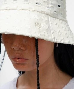 [GIMMETHEYOUNG] 20SS G_PUNCHING LOGO BUCKET HAT