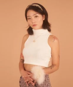 [ONMYOWN] Seasonless White Turtleneck Tank With Feather Bracelet