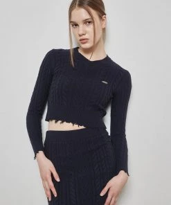 Best Sellers [LUV IS TRUE] FW 21 DAMAGE KNIT TOP(NAVY)