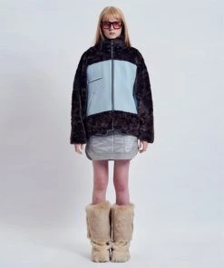[ODLYWORKSHOP] FW 21 Blue And Brown Bear Fur Jacket