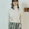 [ODD ONE OUT] FW 21 Circle Cutting Exmbo Top_white