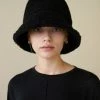 [STEP AROUND] Seasonless FAKE FUR BUCKET HAT_BLACK