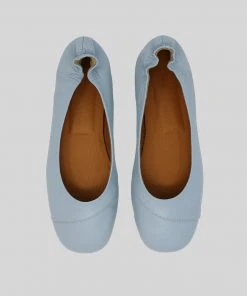 [BUTTERFLIES IN STUMMY] Seasonless Flat Shoes (blue)