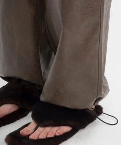 [GIMMETHEYOUNG] Winter 21 NAPPING FAUX LEATHER PANTS / BROWN Best Sellers