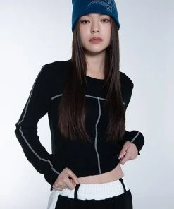 [SETUP EXE] Winter 21 Raw Edge Stitch Crop Top [Black]
