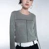 [SETUP EXE] Winter 21 Raw Edge Stitch Crop Top [Gray]