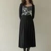 [REMANTIST] FW 21 Classic Pleated Long Skirt (black)