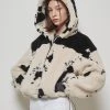 Best Sellers [LUV IS TRUE] FW 21 NUPTSE FLEECE(BEIGE)