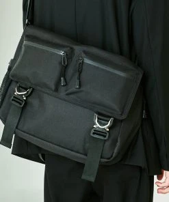 [SSY] Seasonless 3D Pocket Buckle Messanger Bag