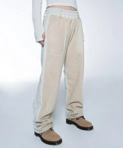 [SETUP EXE] Winter 21 Fleece Half Sweatpants [Beige/Oatmeal]