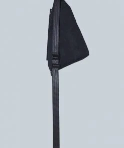 [IUGAMAKARAS] Seasonless Black Logo Buckle Cross Bag