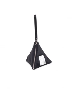 [OURDENTITY] Seasonless Triangle Mini Bag Black
